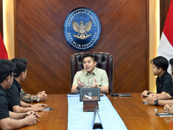 Seskab Teddy Bicara Soal Kabar Reshuffle Menkes Budi Gunadi Sadikin