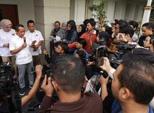 Menteri ESDM Bahlil Lahadalia Hentikan Sementara Operasi Pertambangan Nikel di Raja Ampat Papua