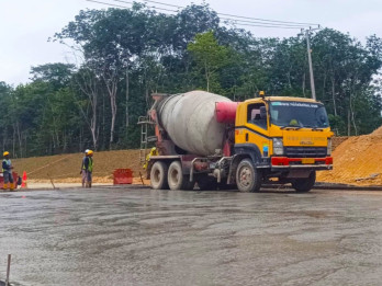 Proyek Infrastruktur Pemerintah Melambat, Penjualan Semen Turun 7,4% Awal 2025