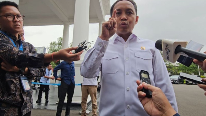 Menhut Hentikan Sementara Penerbitan Izin Penggunaan Kawasan Hutan Baru di Raja Ampat