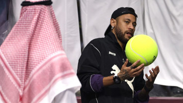 Pesepak Bola Neymar Positif Covid-19