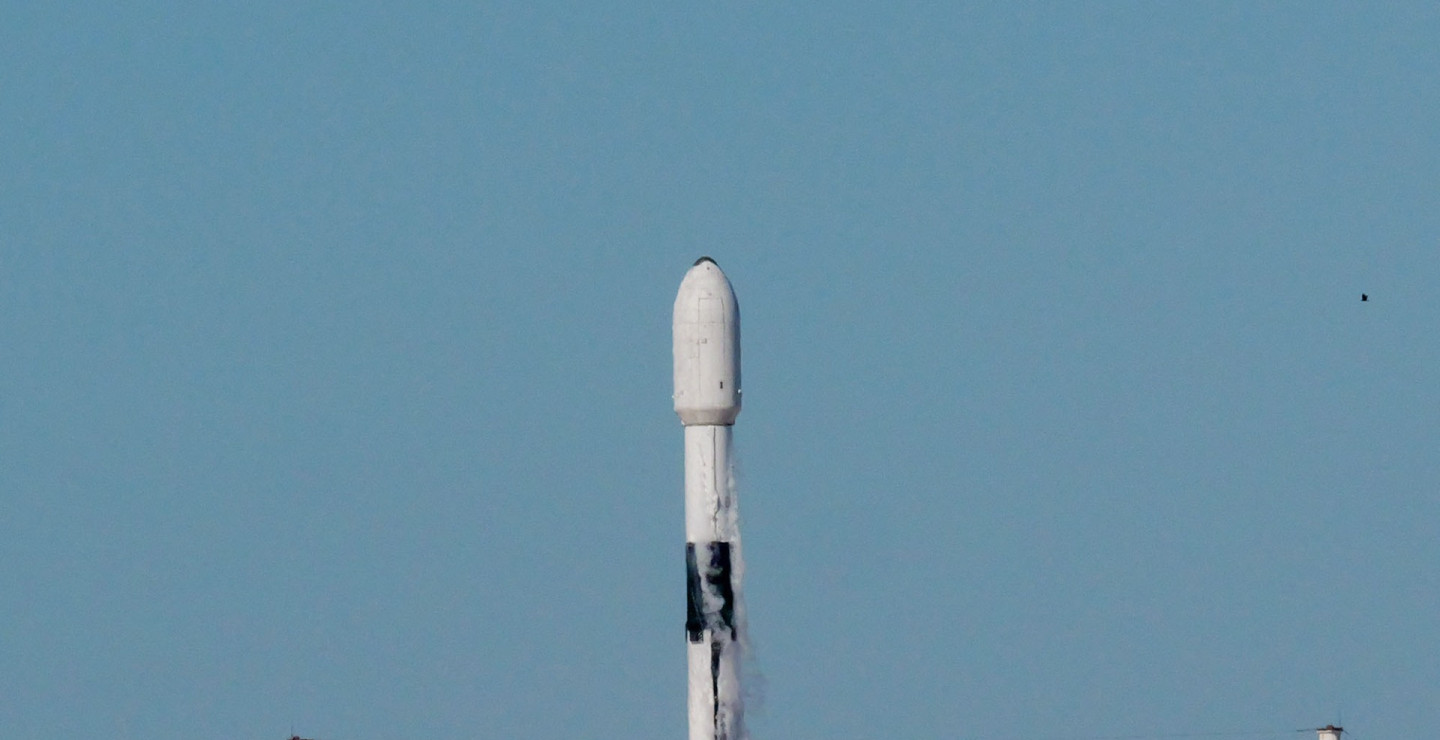Airbus' Oneweb, Elon Musk's Starlink, and Amazon's Kuiper Showcase Fierce Rivalry in the Minisatellite Market