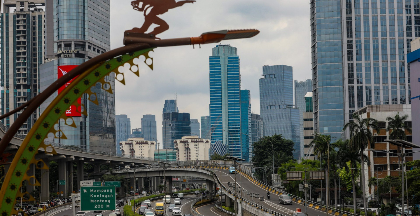 Indonesia Faces Covid-19 Resurgence Amid Push for 8% Economic Growth