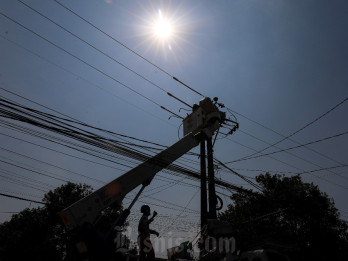 PLN Bangun Kabel Listrik Bawah Laut, Riau Targetkan 2026 Seluruh Daerah Teraliri Listrik