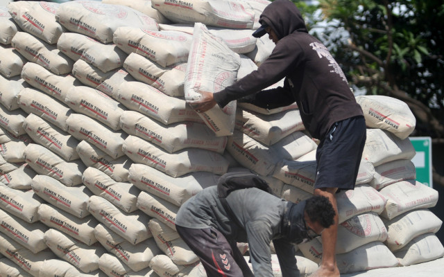 Celah Pemulihan Emiten Semen SMGR & INTP Saat Efisiensi Anggaran Pemerintah