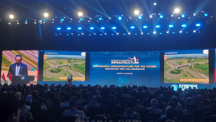 Proyek Giant Sea Wall Dipastikan Jalan, Menteri Dudy Tawarkan ke Investor