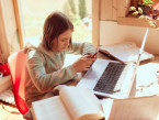 8 Tips Mengurangi Screen Time pada Anak dan Orang Dewasa