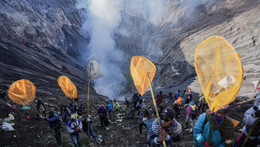 Upacara Yadnya Kasada di Gunung Bromo