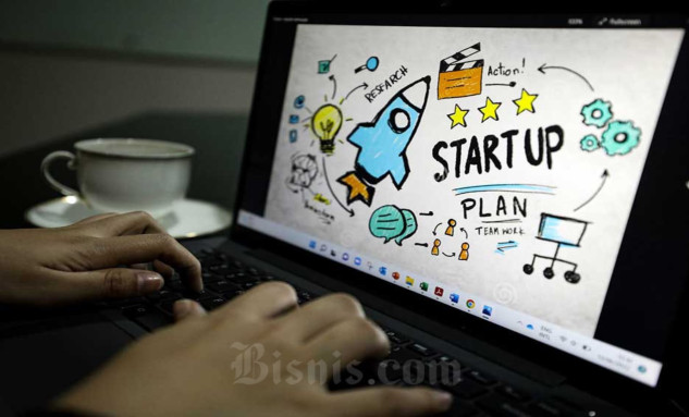 Startups Face Crossroads: Survive Through Mergers or Go Public?