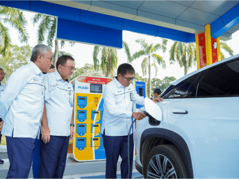 Dukung Energi Hijau, Pusri Luncurkan 'Renewable Energy Charging Station'