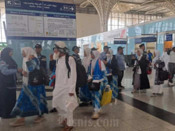 Jemaah Haji Kloter Pertama Makassar Tiba di Tanah Air