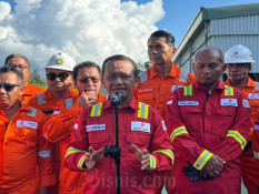 Bahlil Minta Proyek Strategis Gas di Papua Barat Libatkan Pengusaha Lokal