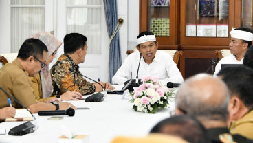 Ada Kelonggaran dari Mendagri, KDM Tegaskan Rapat Dinas Tetap di Kantor