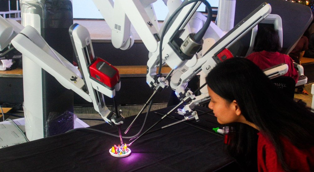 Teknologi Robotic Untuk Operasi Bedah