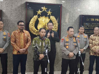 Kapolri Kirim 700 Buruh Korban PHK ke Perusahaan di Cirebon dan Brebes