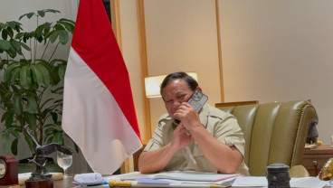 Momen Prabowo Unggah Foto Ditelepon Donald Trump