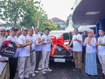 Bank Jateng Syariah Serahkan Mobil Operasional Untuk Universitas Muhammadiyah Purwokerto