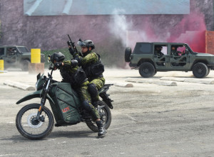 Demonstrasi Alutsista di Indo Defence Expo