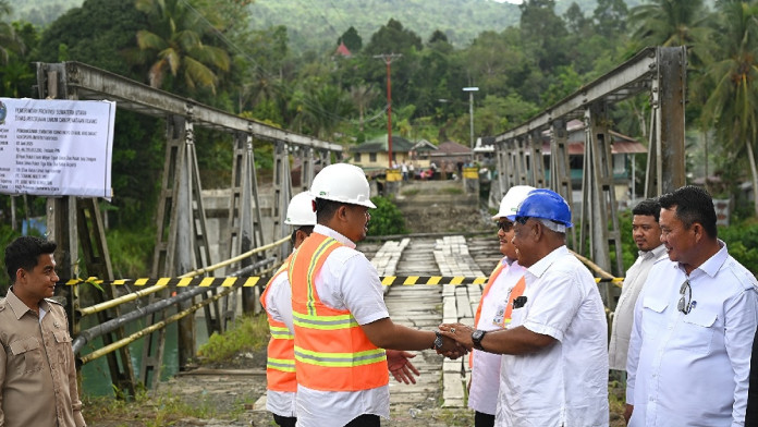 Tunaikan Janji, Pemprov Sumut Mulai Bangun Ulang Jembatan Ambruk di Nias Barat