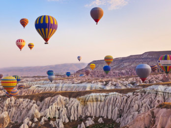Kemenlu: 12 WNI Luka-luka Akibat Kecelakaan Balon Udara di Turki