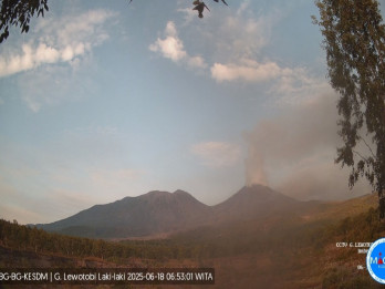 6 Gunung Kompak Erupsi Hari Ini, 18 Juni 2025