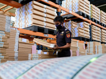 Cukai Tembakau Susut Imbas Marak Rokok Ilegal, Moratorium Jadi Solusi?