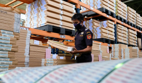 Cukai Tembakau Susut Imbas Marak Rokok Ilegal, Moratorium Jadi Solusi?