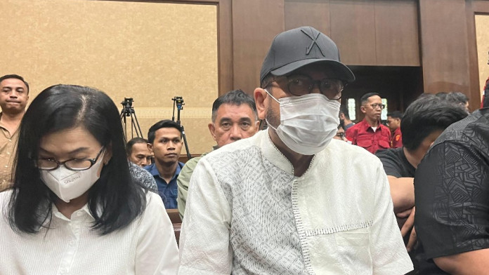 Momen Hakim Tipikor Terisak saat Bacakan Vonis Eks Pejabar MA Zarof Ricar
