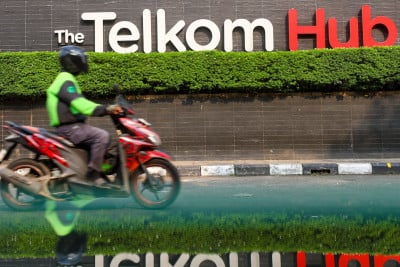 Kompak Menambah Taruhan di Saham Telkom (TLKM)
