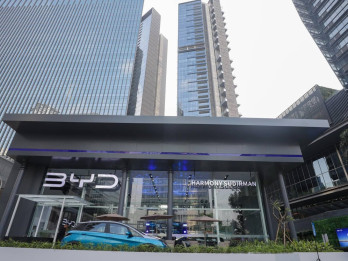 Perang Harga Mobil Listrik China Ancam Emiten Otomotif, Saham ASSA Curi Perhatian
