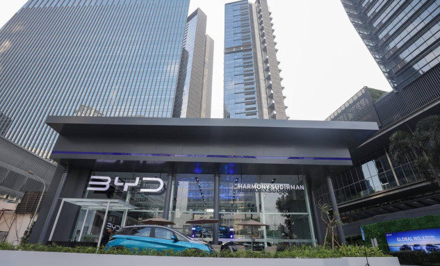 Perang Harga Mobil Listrik China Ancam Emiten Otomotif, Saham ASSA Curi Perhatian