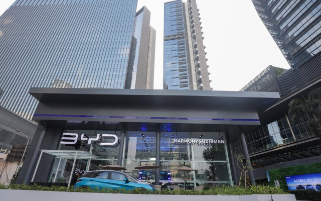 Perang Harga Mobil Listrik China Ancam Emiten Otomotif, Saham ASSA Curi Perhatian
