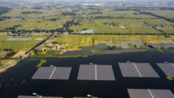 Lahan Bekas Tambang Batu Bara RI Berpeluang Jadi Ladang Panel Surya