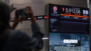 IHSG Ditutup Ambrol di Bawah 7.000, Saham BBRI, ANTM hingga TLKM Loyo