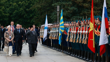 Momen Prabowo di Piskarovskoye Memorial, Hormati Korban Perang Dunia II
