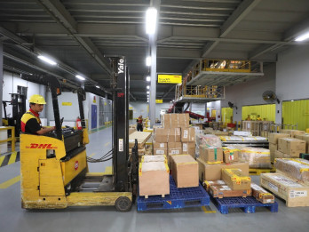 Geliat Logistik RI Prospektif, DHL Group Bidik Sektor Farmasi hingga EBT