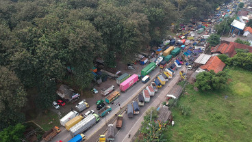 Aksi Blokade Jalan Pantura Batang