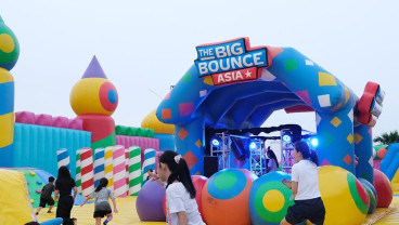 Libur Sekolah, Wahana Inflatable Terbesar Dibuka