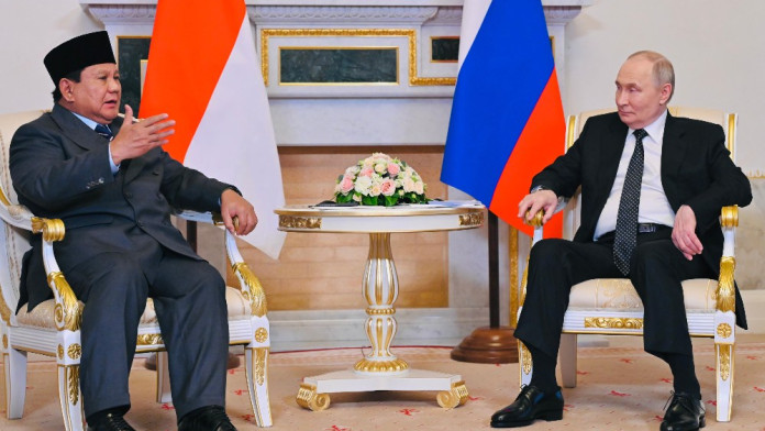 Di Hadapan Putin, Prabowo Sesumbar Ekonomi RI Tumbuh 7% Akhir 2025