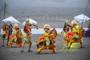 Persiapan Gelaran Eksotika Bromo di kawasan Taman Nasional Bromo Tengger Semeru (TNBTS)