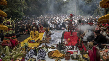 Upacara Adat Sunda Nusantara Sabuana Ngertakeun Bumi Lamba ke-17
