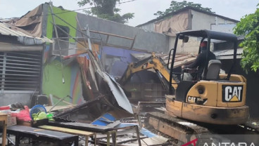 Pemkot Tangsel Tertibkan 40 Bangunan Liar Setelah Dikomplain Warga