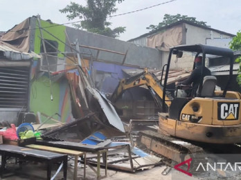 Pemkot Tangsel Tertibkan 40 Bangunan Liar Setelah Dikomplain Warga