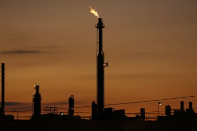 Mereka yang Pesta Cuan dari Saham ENRG