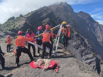 Tim SAR Temukan Pendaki asal Brasil yang Jatuh di Rinjani