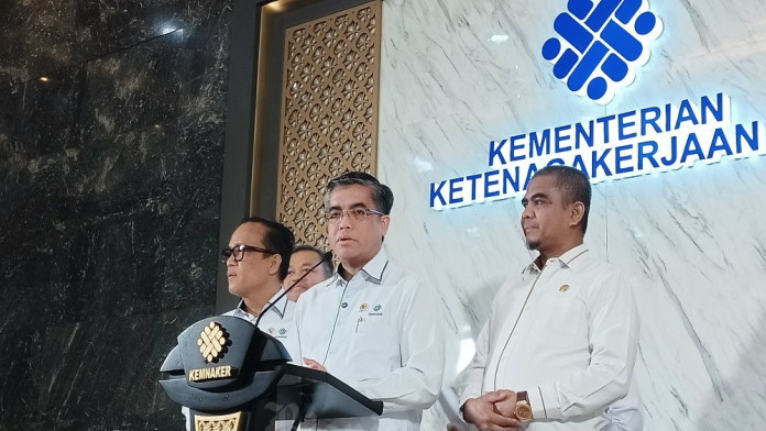 Menaker Waspadai Potensi Gelombang PHK Imbas Konflik Iran-Israel