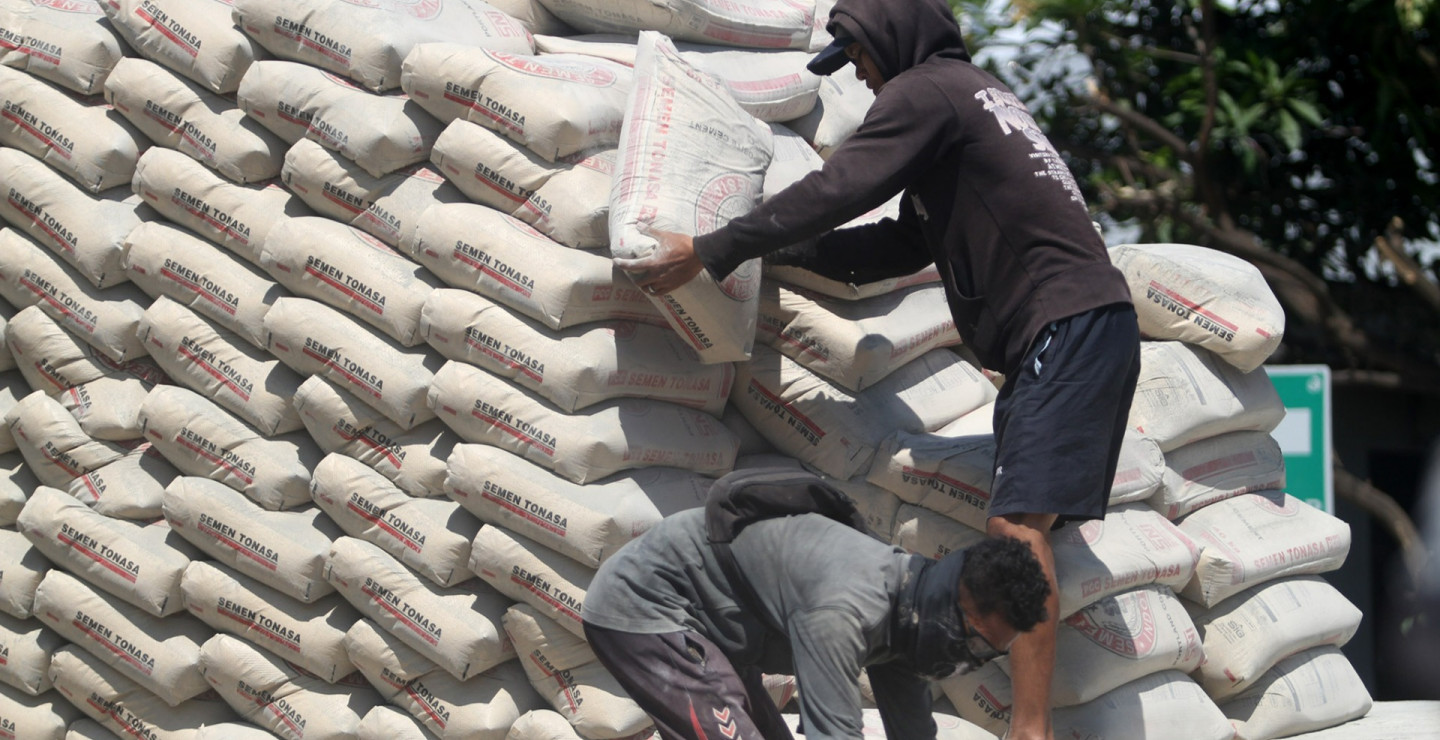 Alarm Biaya Manufaktur Emiten Semen (SMGR & INTP) saat Kebijakan Zero ODOL Berlanjut