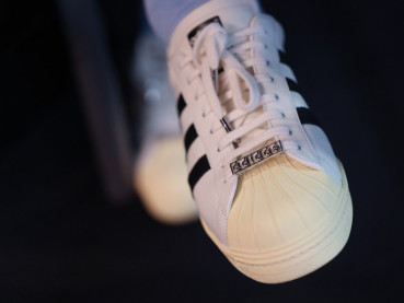 Ini 6 Cara Membedakan Sepatu Adidas Ori dan KW
