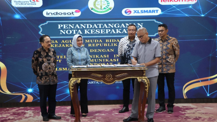 Teken Kerja Sama, Kejagung Bisa Sadap Nomor Tekomsel, Indosat, hingga XL