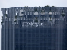 Alasan JP Morgan Revisi Naik Prospek Saham Saratoga Investama (SRTG)